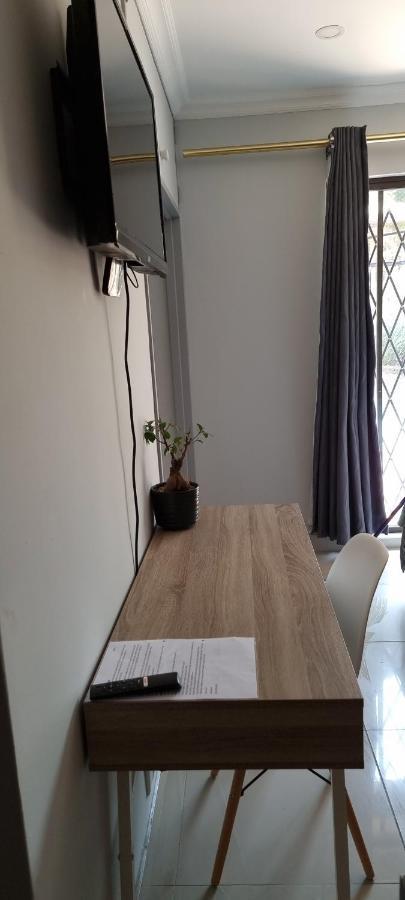 Atterbury Self Catering Studios Pretoria-Noord Esterno foto